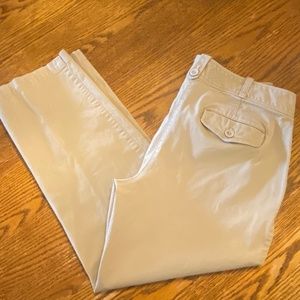 Talbots  Women’s size 6 Chinos Ankle / Crop pants with Back Flap Pockets